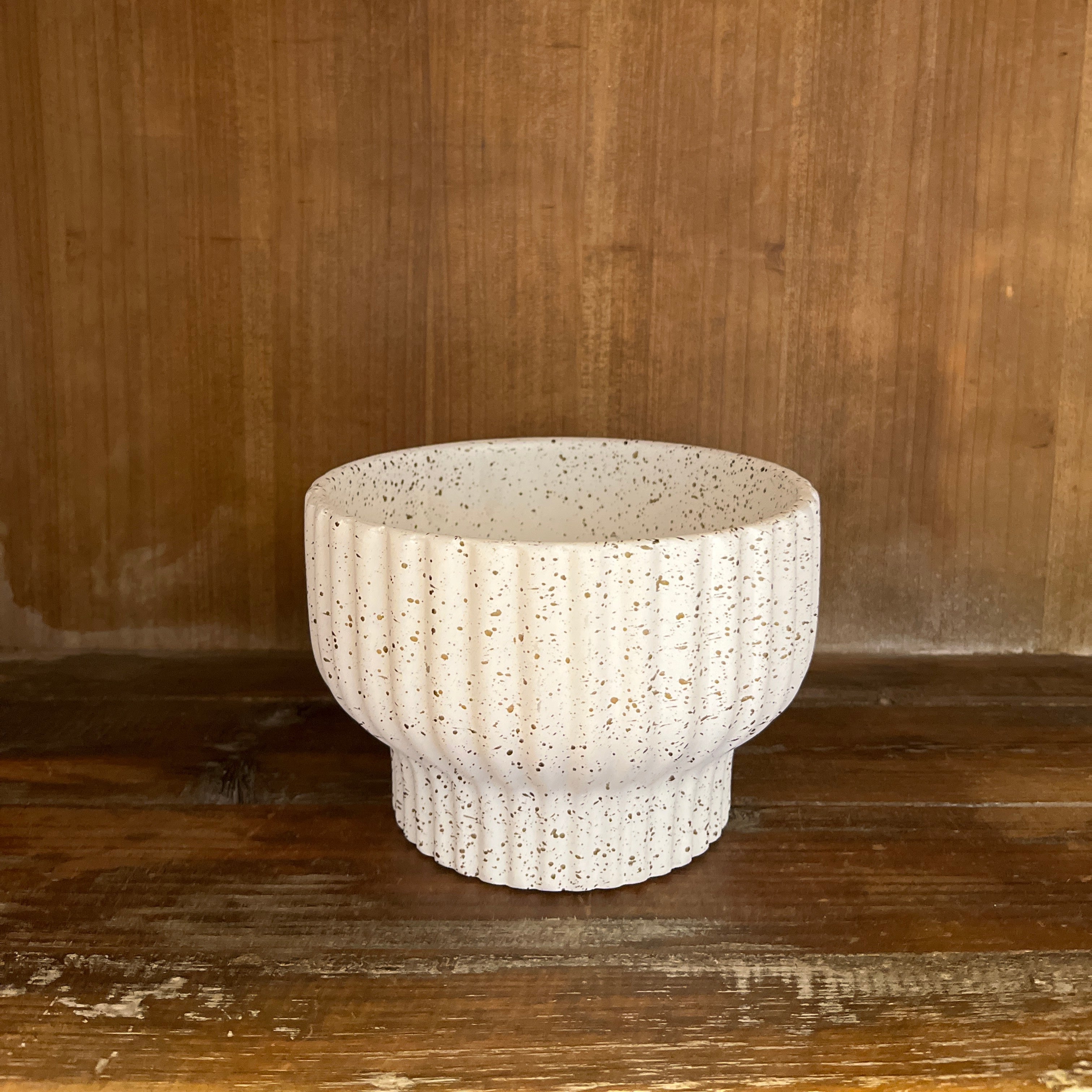 White Ribbed Speckle Planter