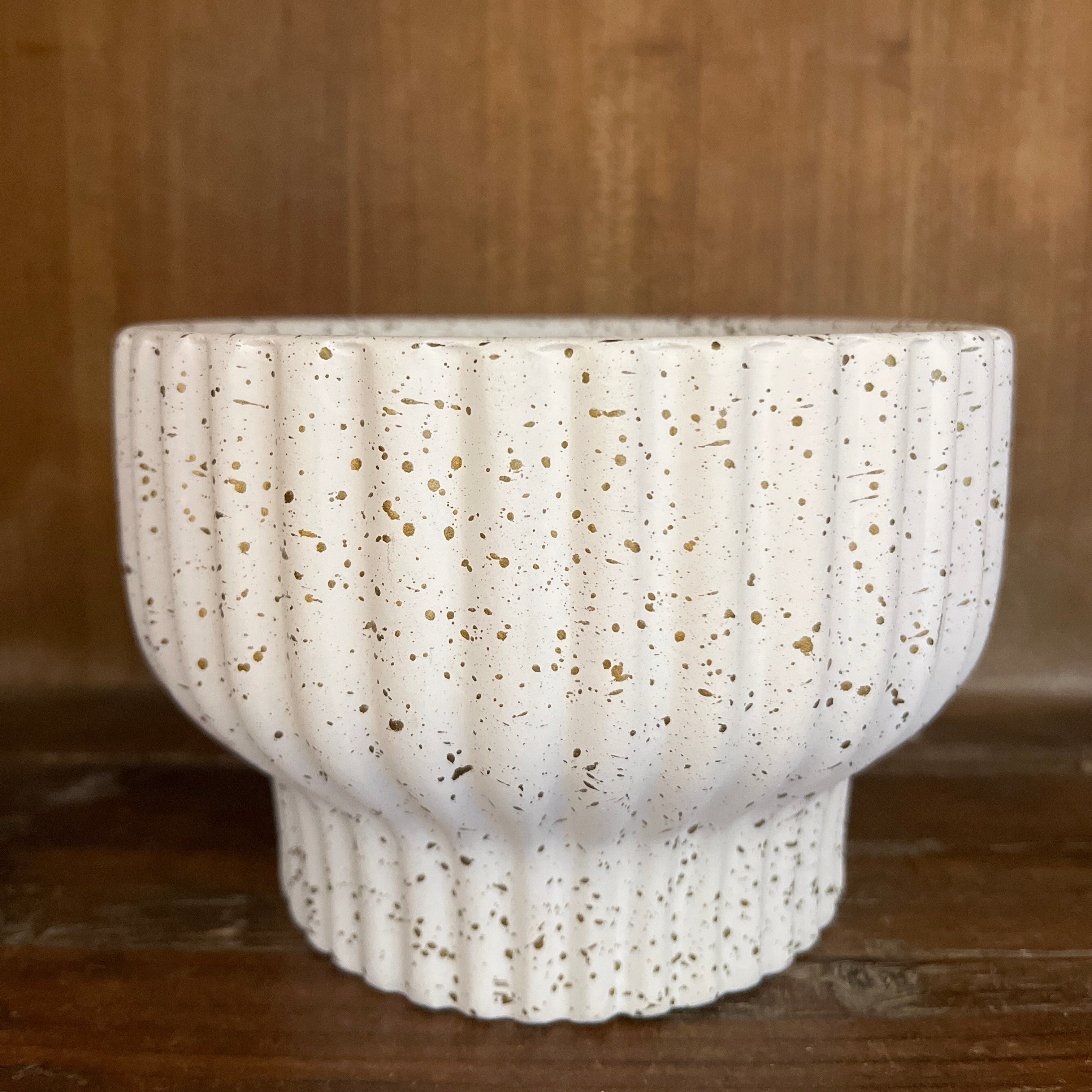 White Ribbed Speckle Planter