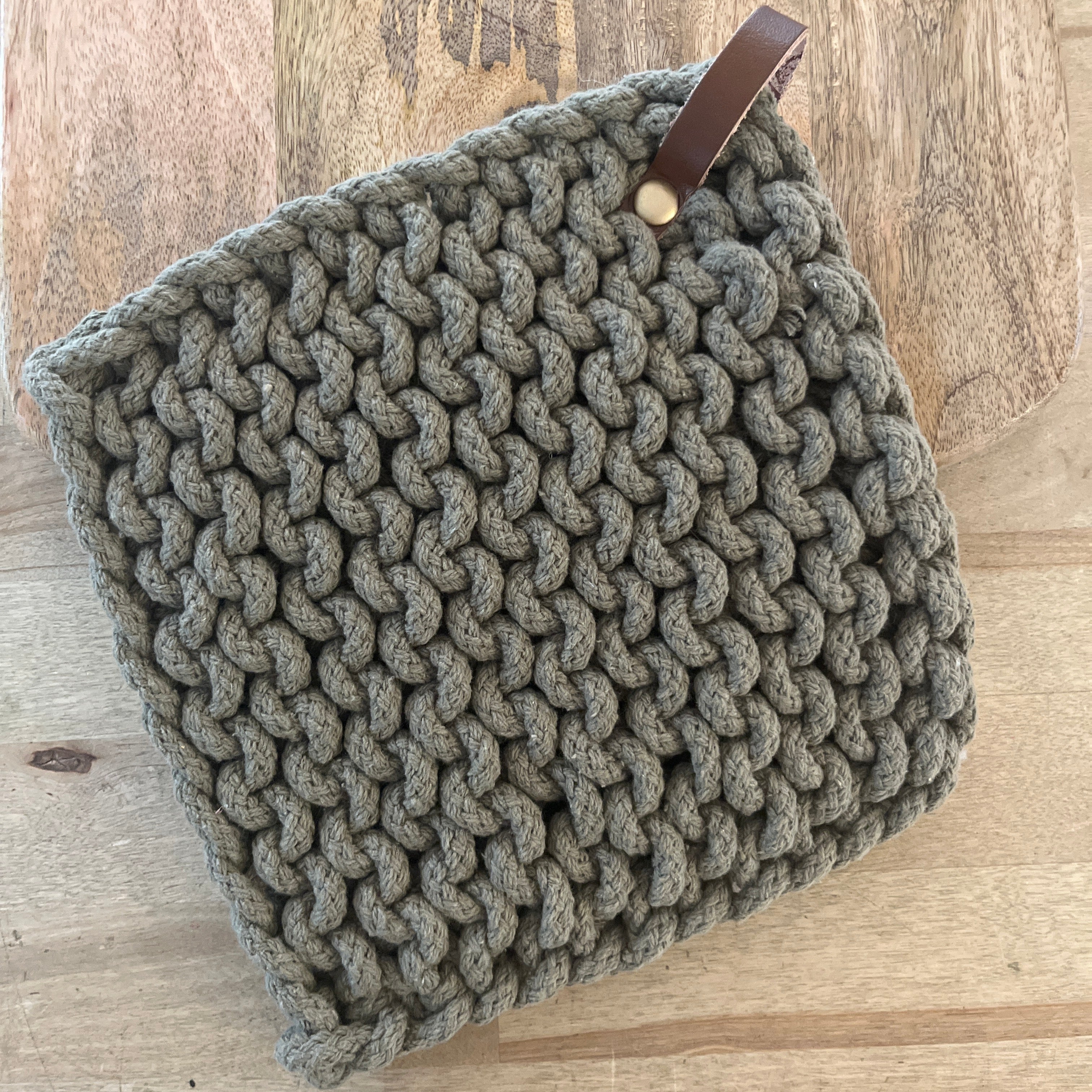 Knit Pot Holder with Leather Strap