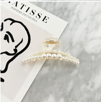 Pearl 3.5" Hair Clip