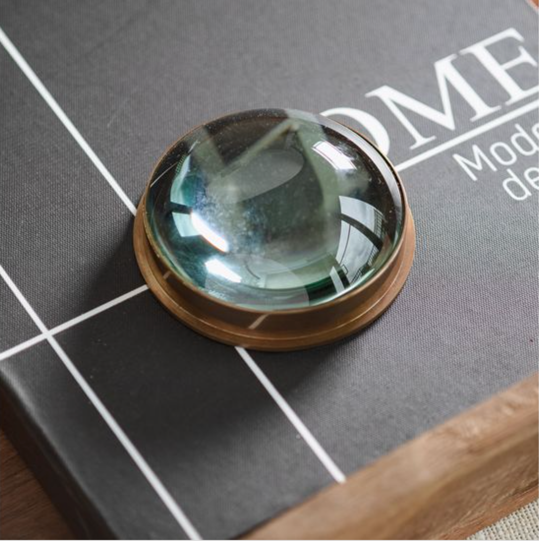 Round Glass Magnifying Glass