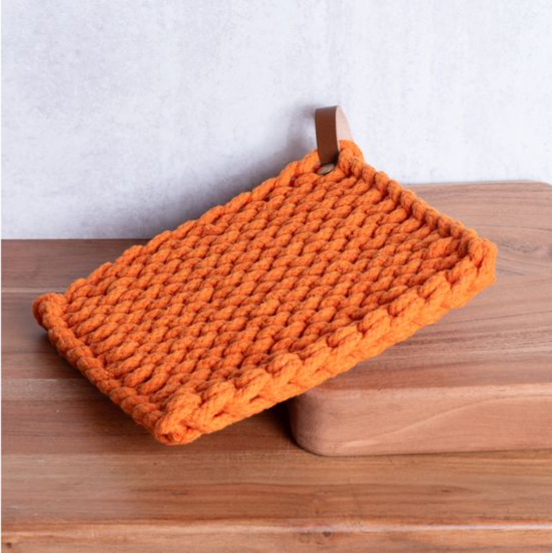 Knit Pot Holder with Leather Strap