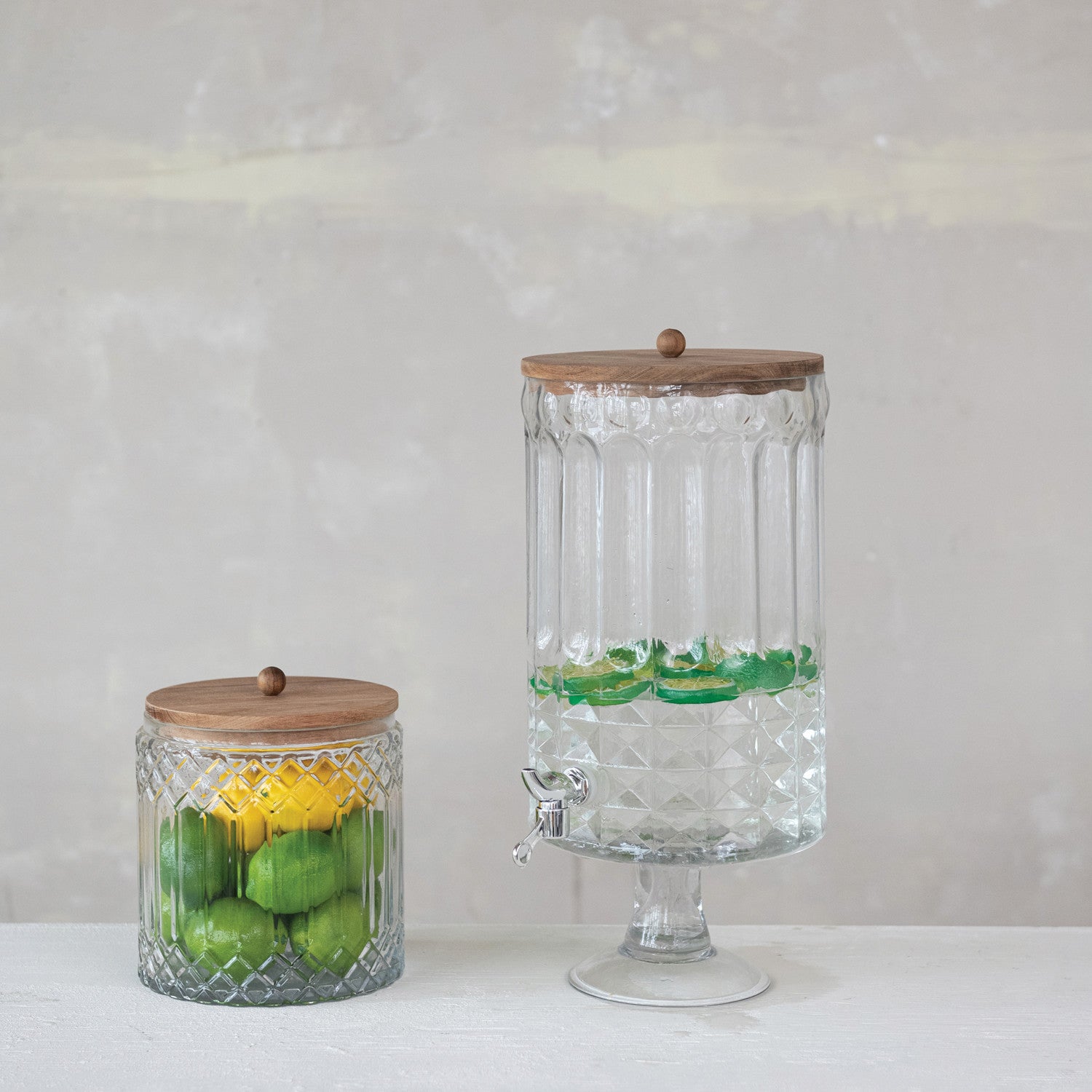 8 Quart Glass Footed Beverage Dispenser with Spout & Lid