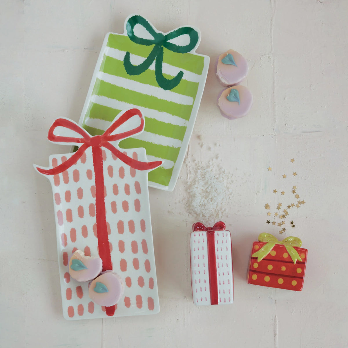 Gift Shaped Plates with Patterns & Bows