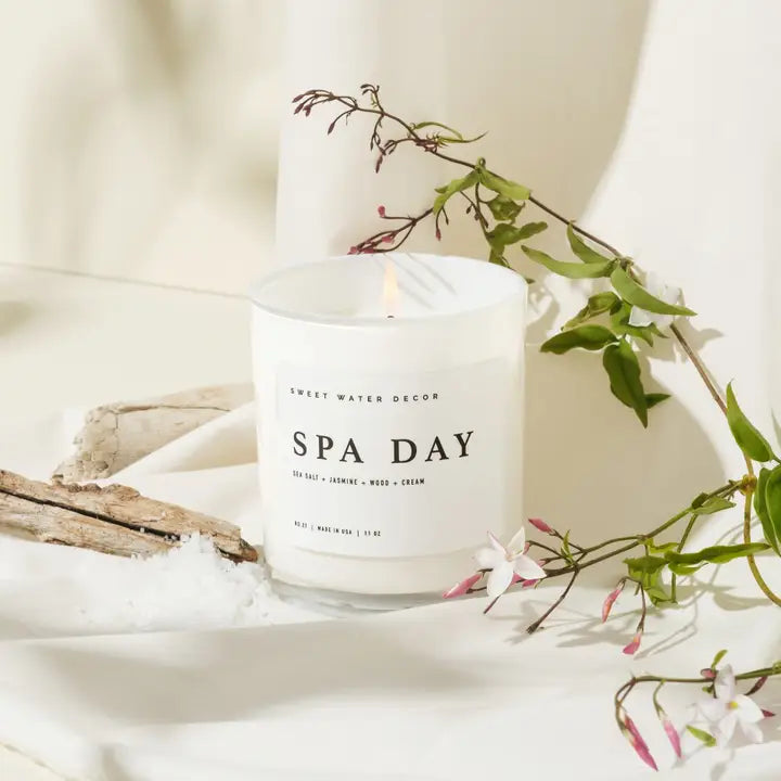 White Jar with Wood Lid 11oz Candle