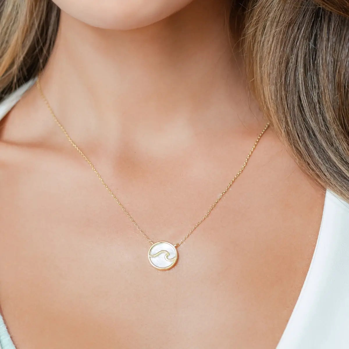 Tiny Wave Pendant Necklace