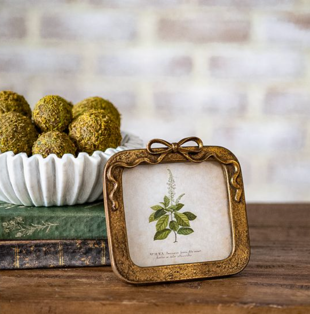 Antique Gold Bow Photo Frame