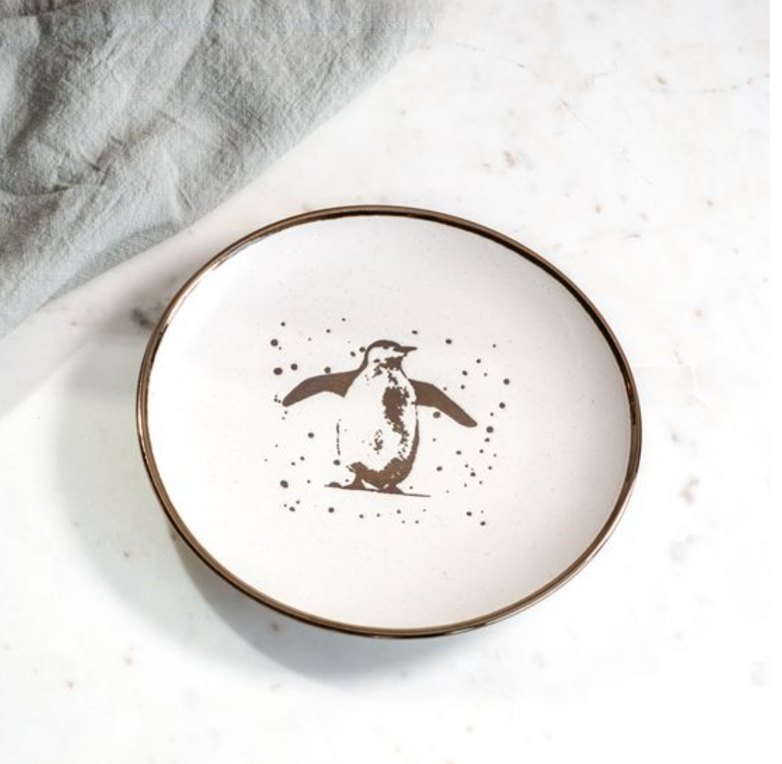 Plate with Metallic Design