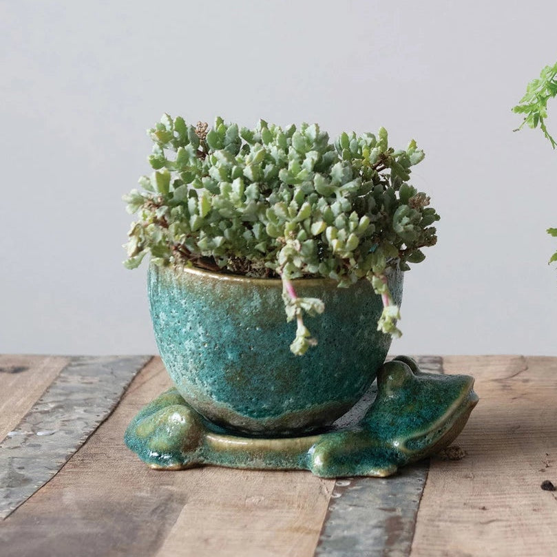 Stoneware Planter with Frog Base, Set of 2
