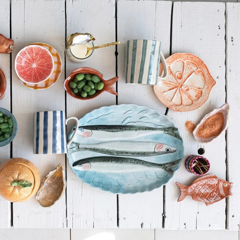 Scalloped Plate with 3D Fish Image