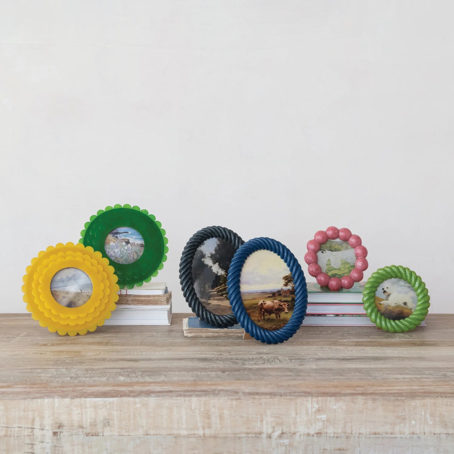 Resin 4" x 4" Round Picture Frame