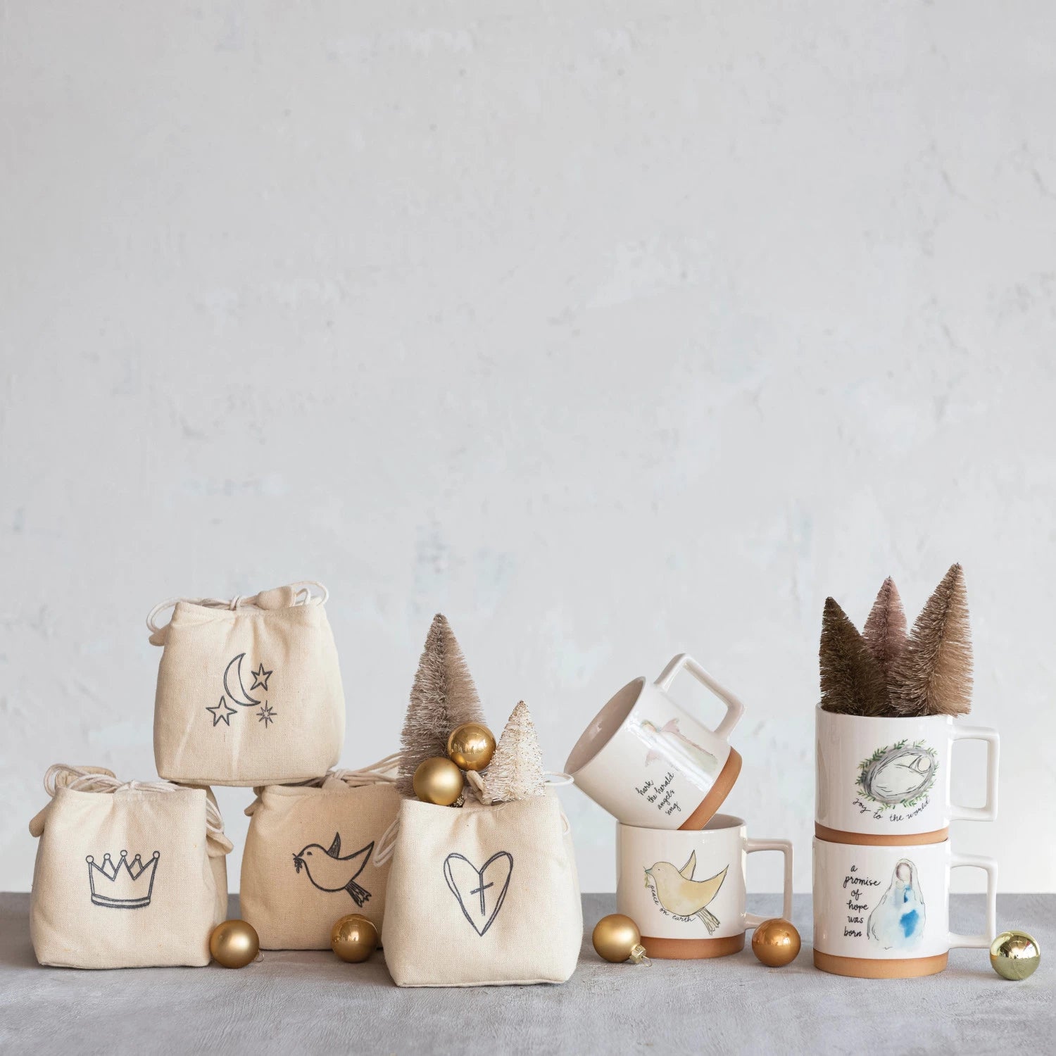 Stoneware Mug with Christmas Saying & Image in Printed Drawstring Bag, 4 Styles